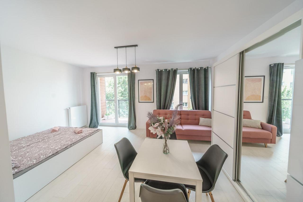 Butas Cozy And Spacious-golden Apartment-city Center&s42 Warsaw